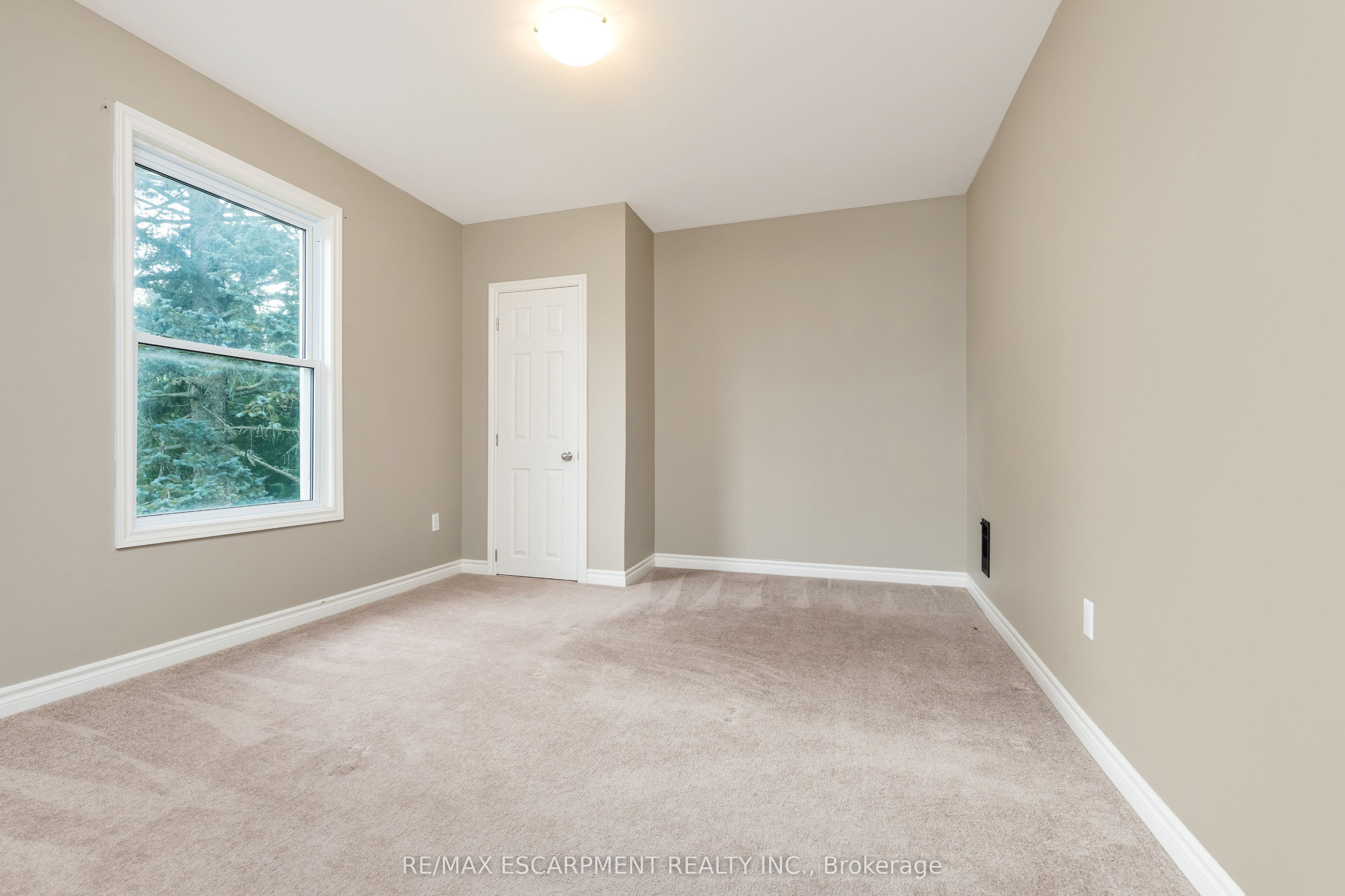 274 Alma Street Property Photo 23