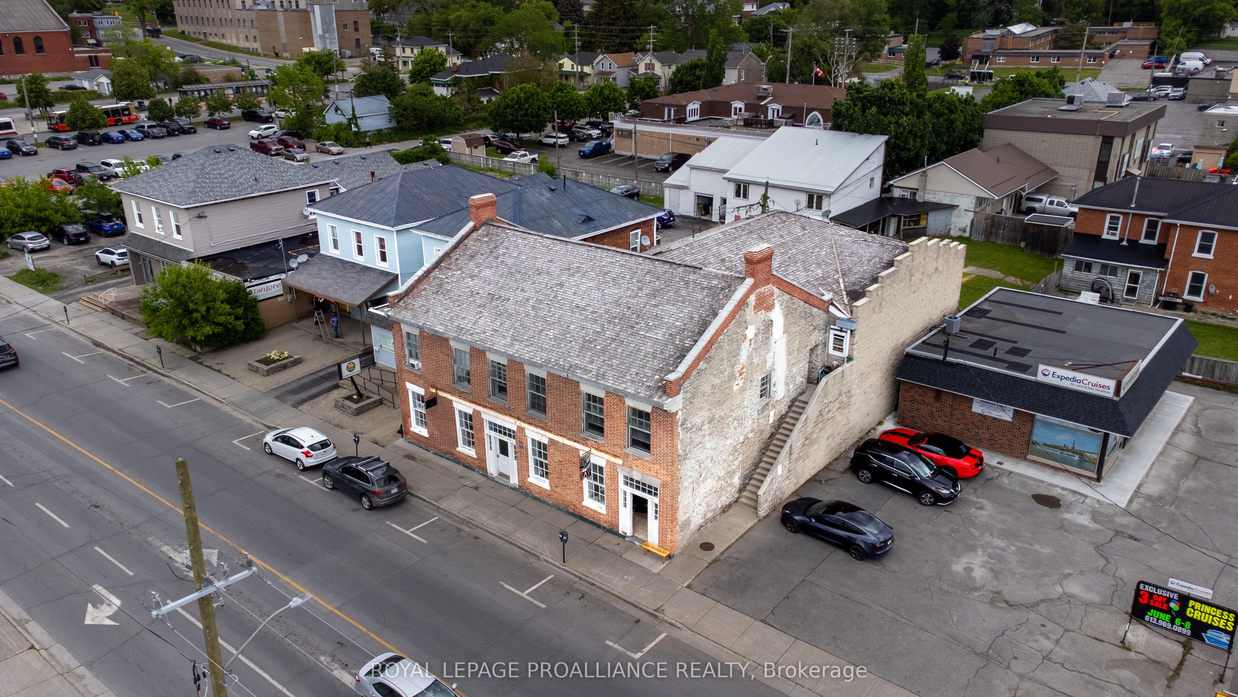145 Pinnacle Street 4 Property Photo 1