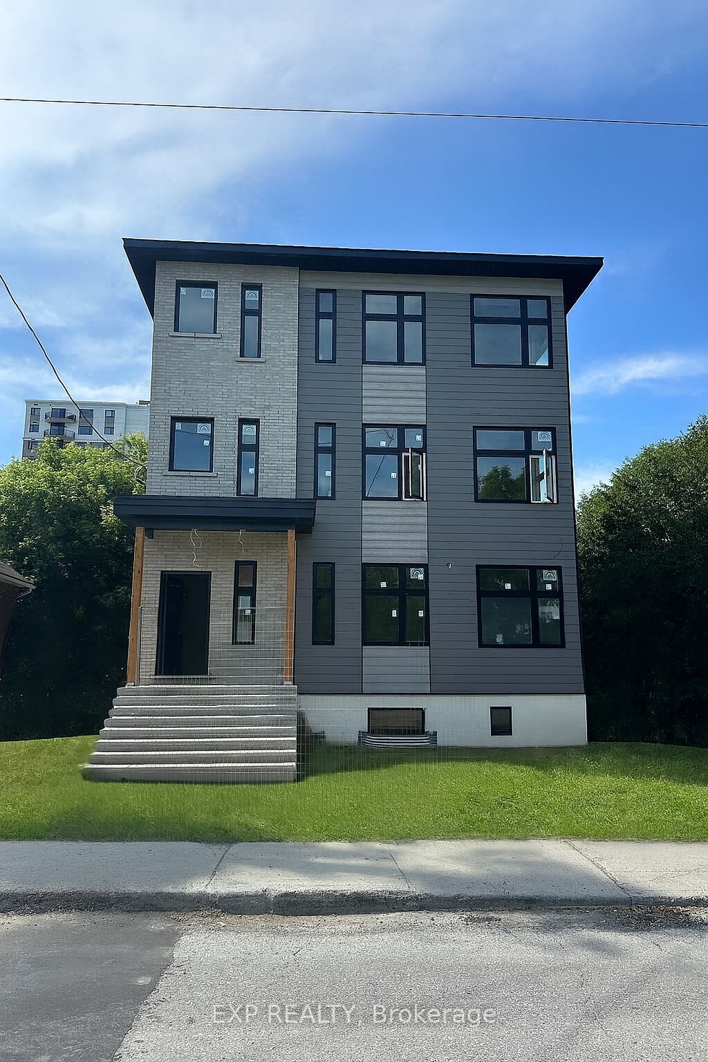 66 Queen Mary Street Property Photo 1