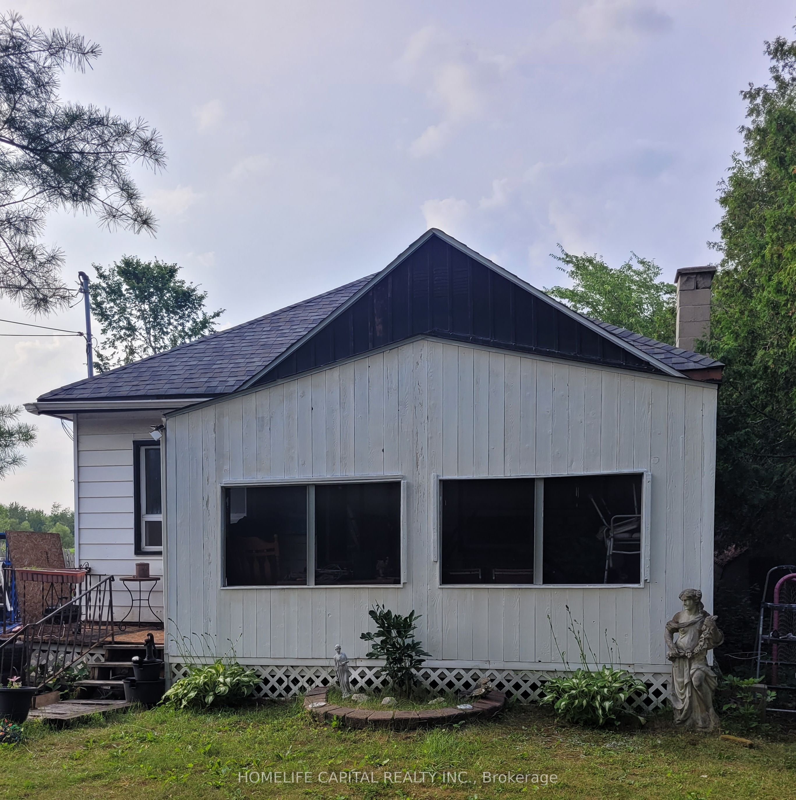 4517 Navan Rd