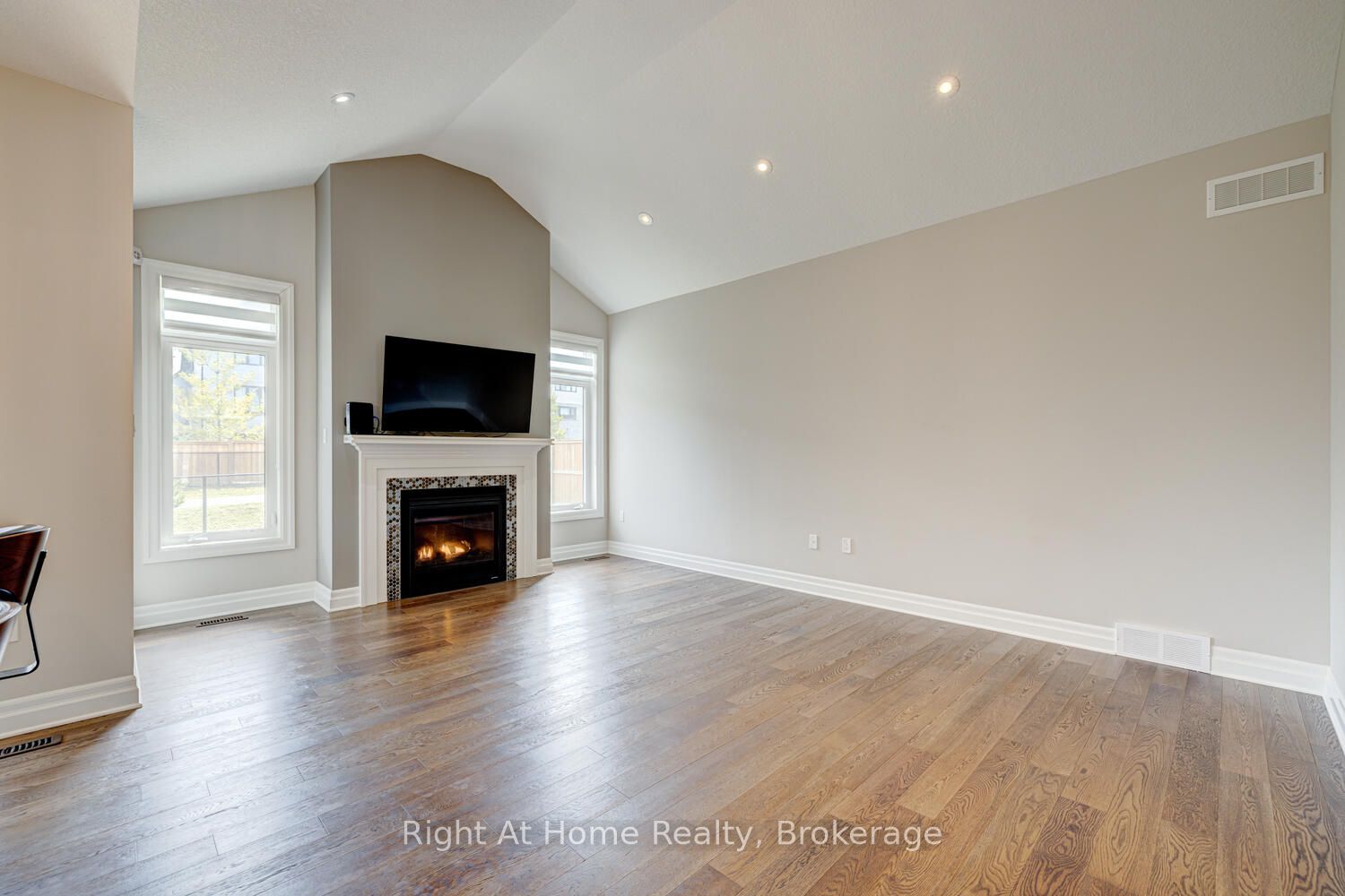 1038 Trailsway Avenue Property Photo 11