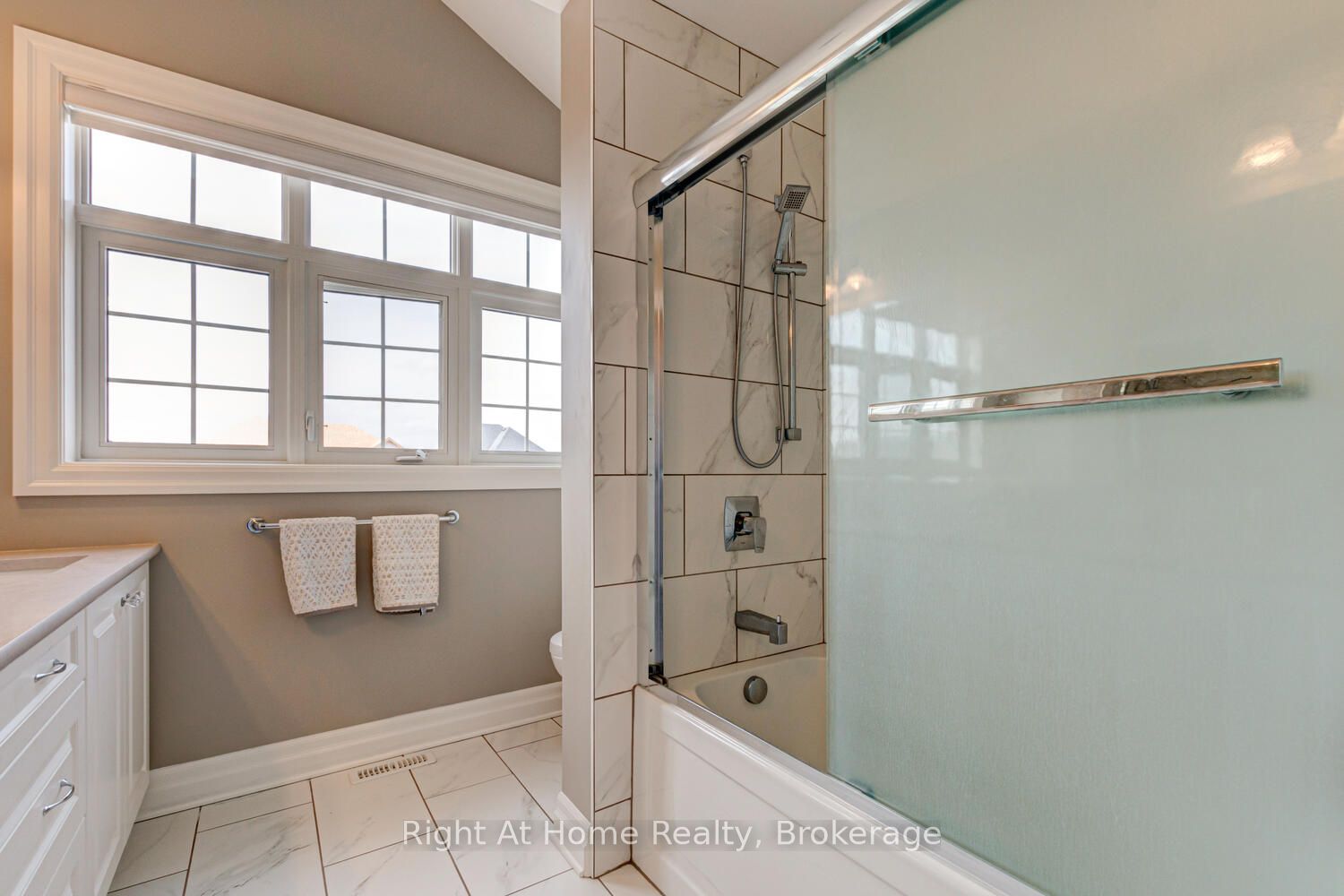 1038 Trailsway Avenue Property Photo 20