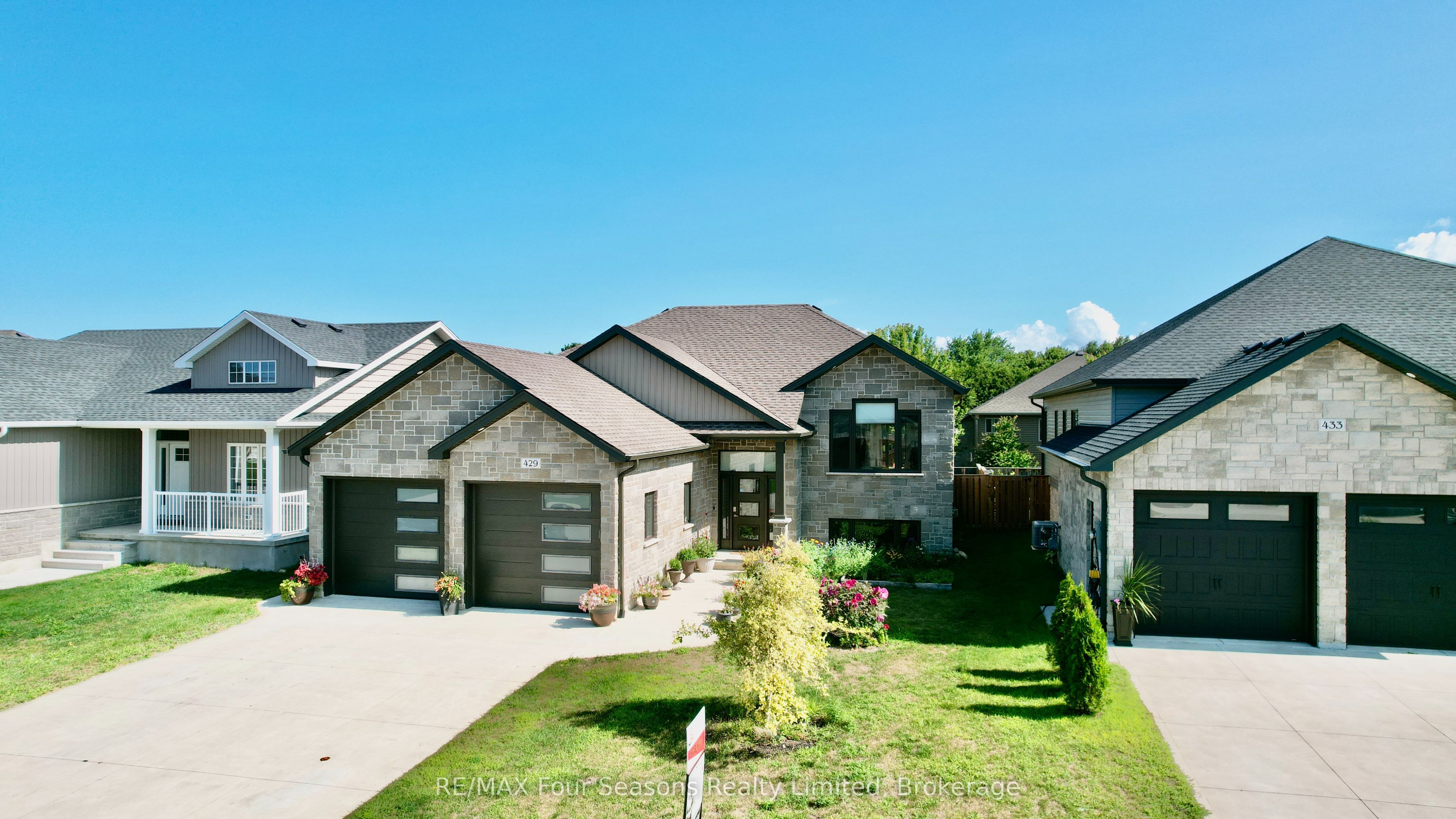 429 Buckby Ln Property Photo 1