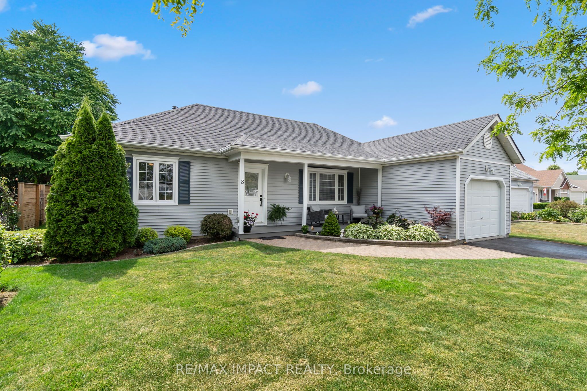8 Lockwood Dr Property Photo 1
