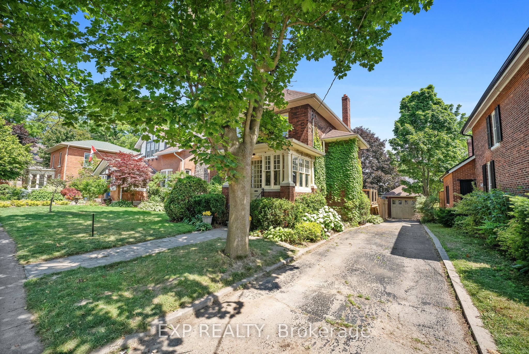 7 Bloomsgrove Avenue