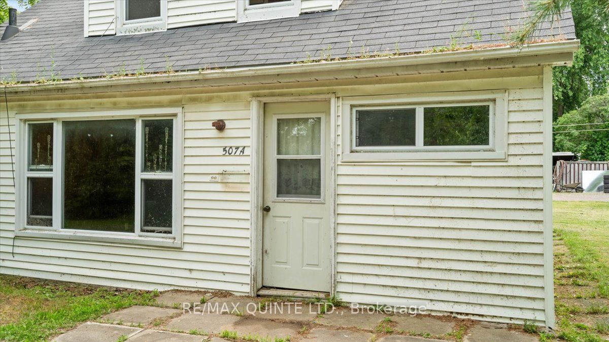 507 Dundas Street W Property Photo 42