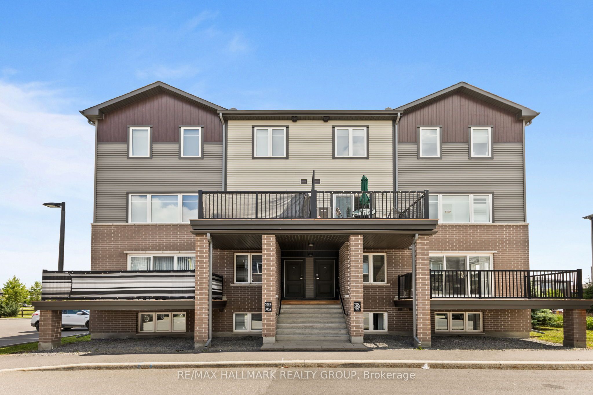 706 Amberwing Private D Property Photo 1