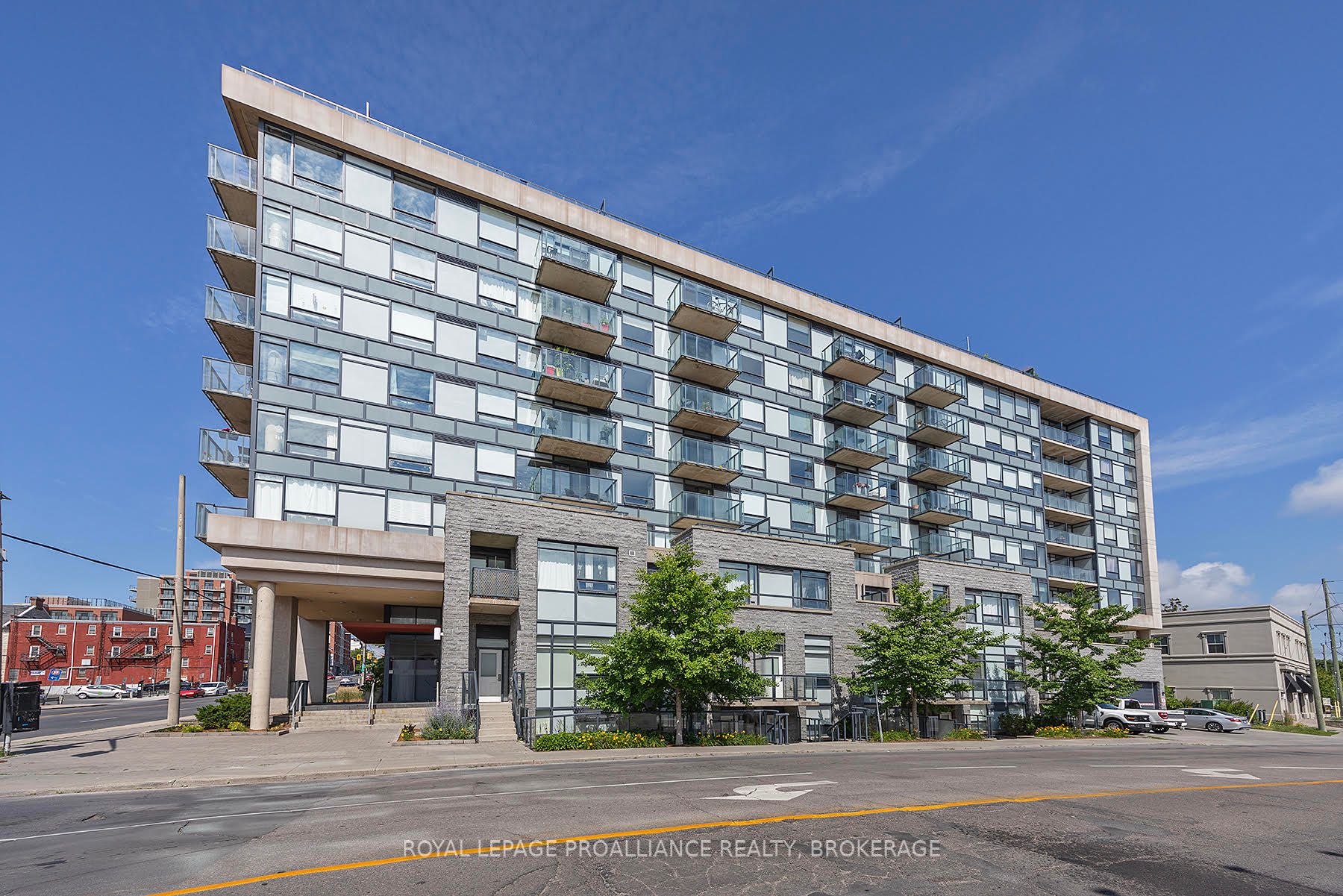 121 Queen Street 709