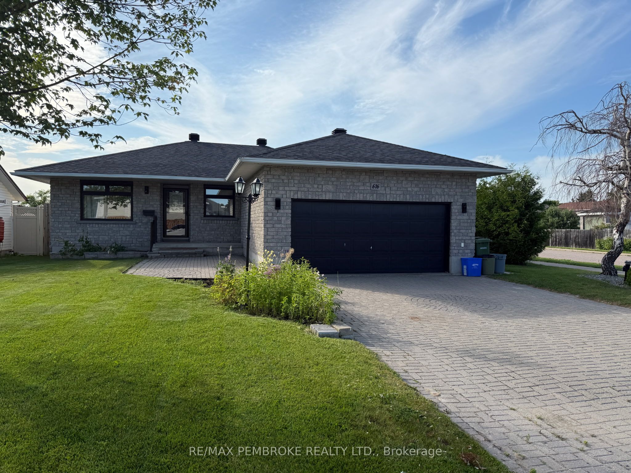 616 Moss Dr Property Photo 1