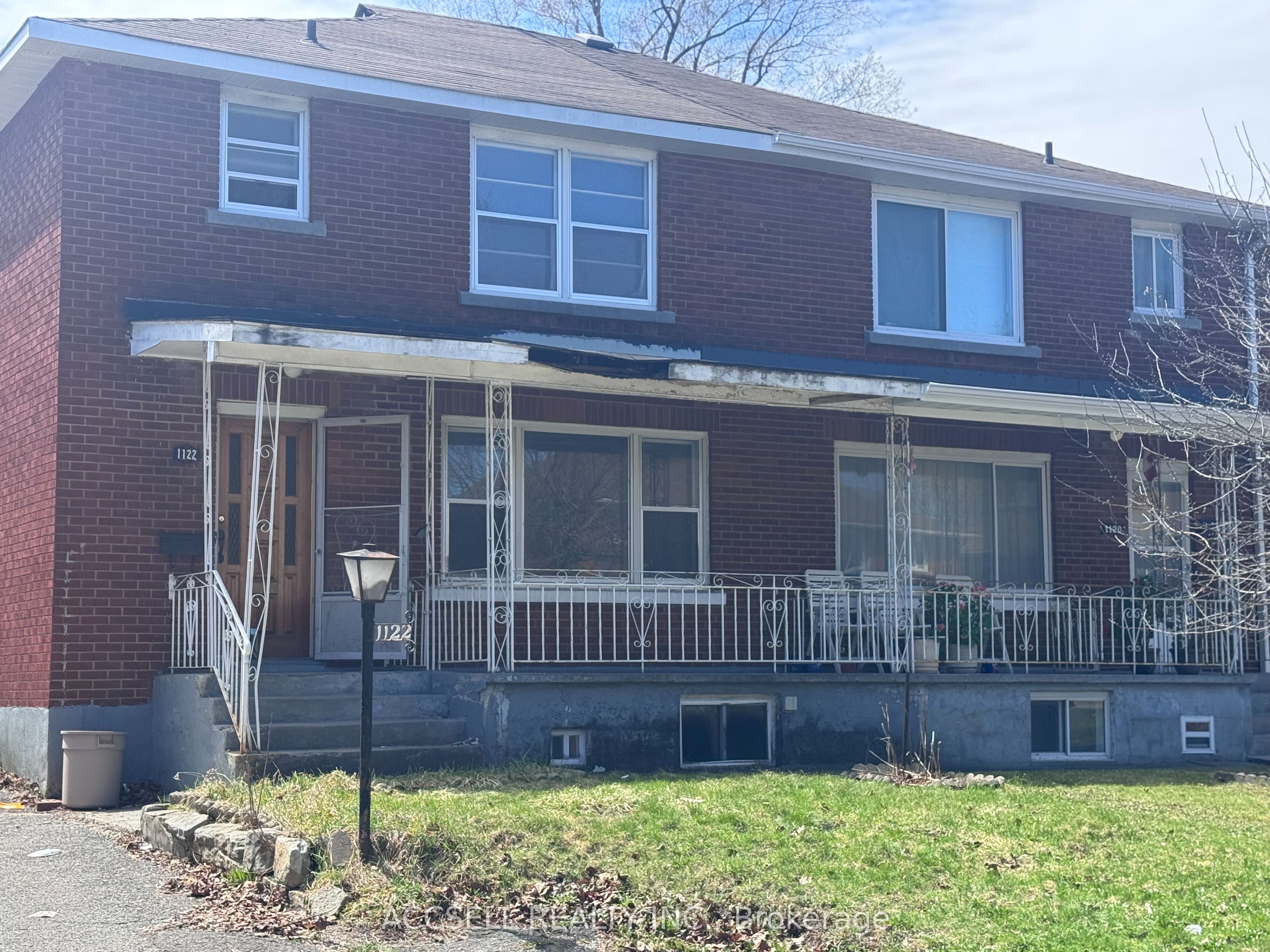 1122 Aldea Avenue Property Photo 1