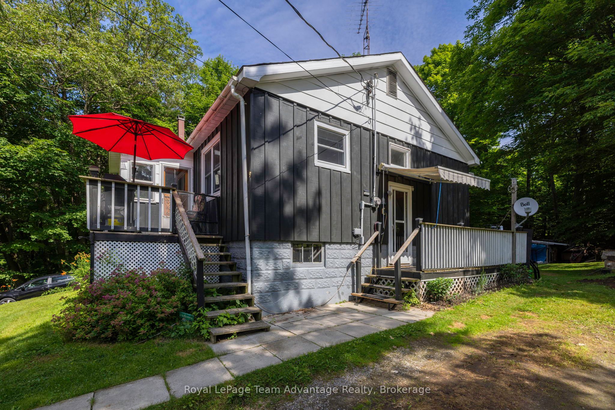 9 Woods Lane Property Photo 1