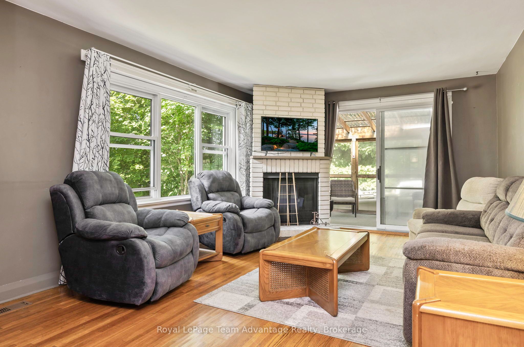 9 Woods Lane Property Photo 4
