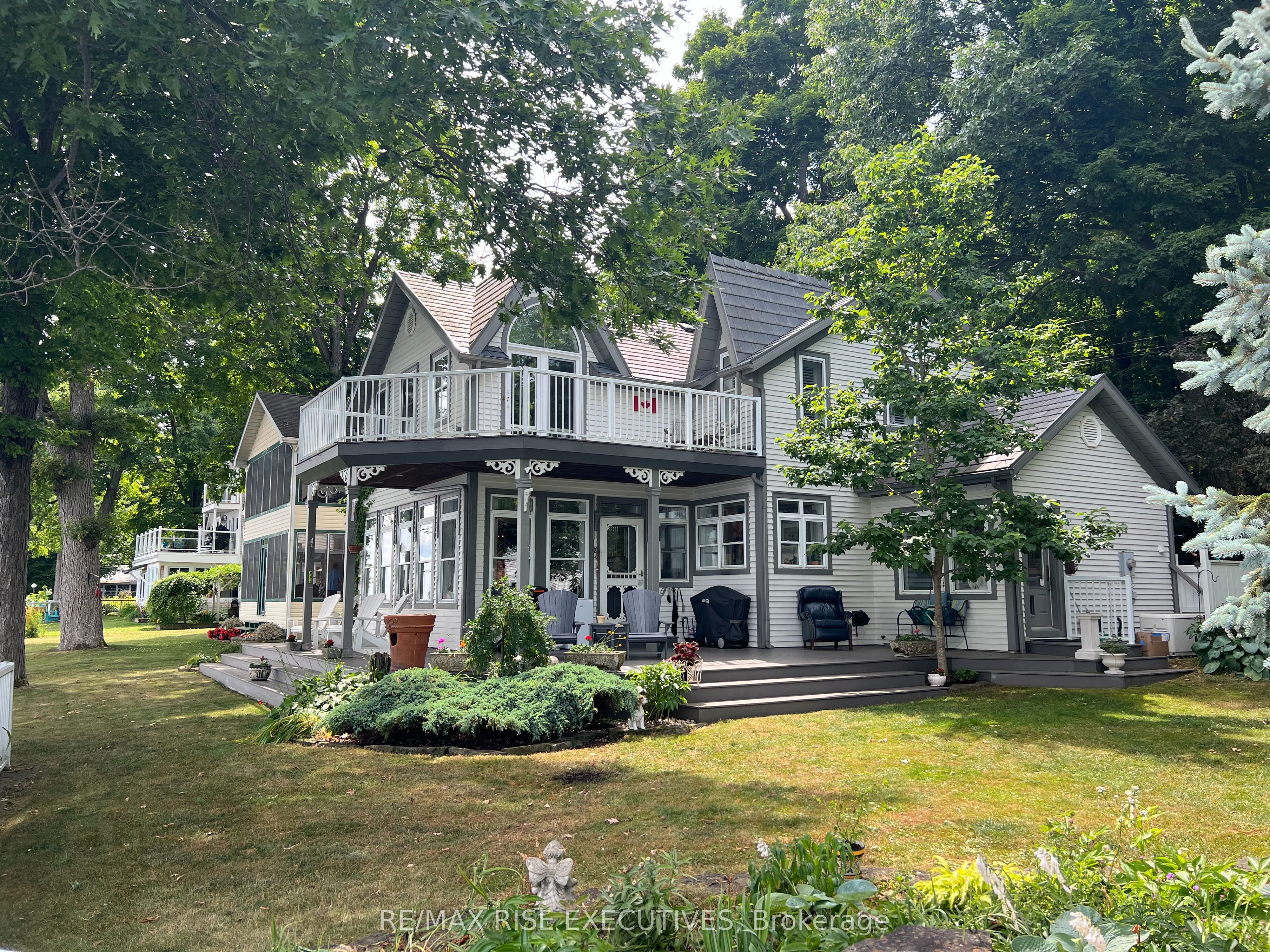 105 Fraser Lane