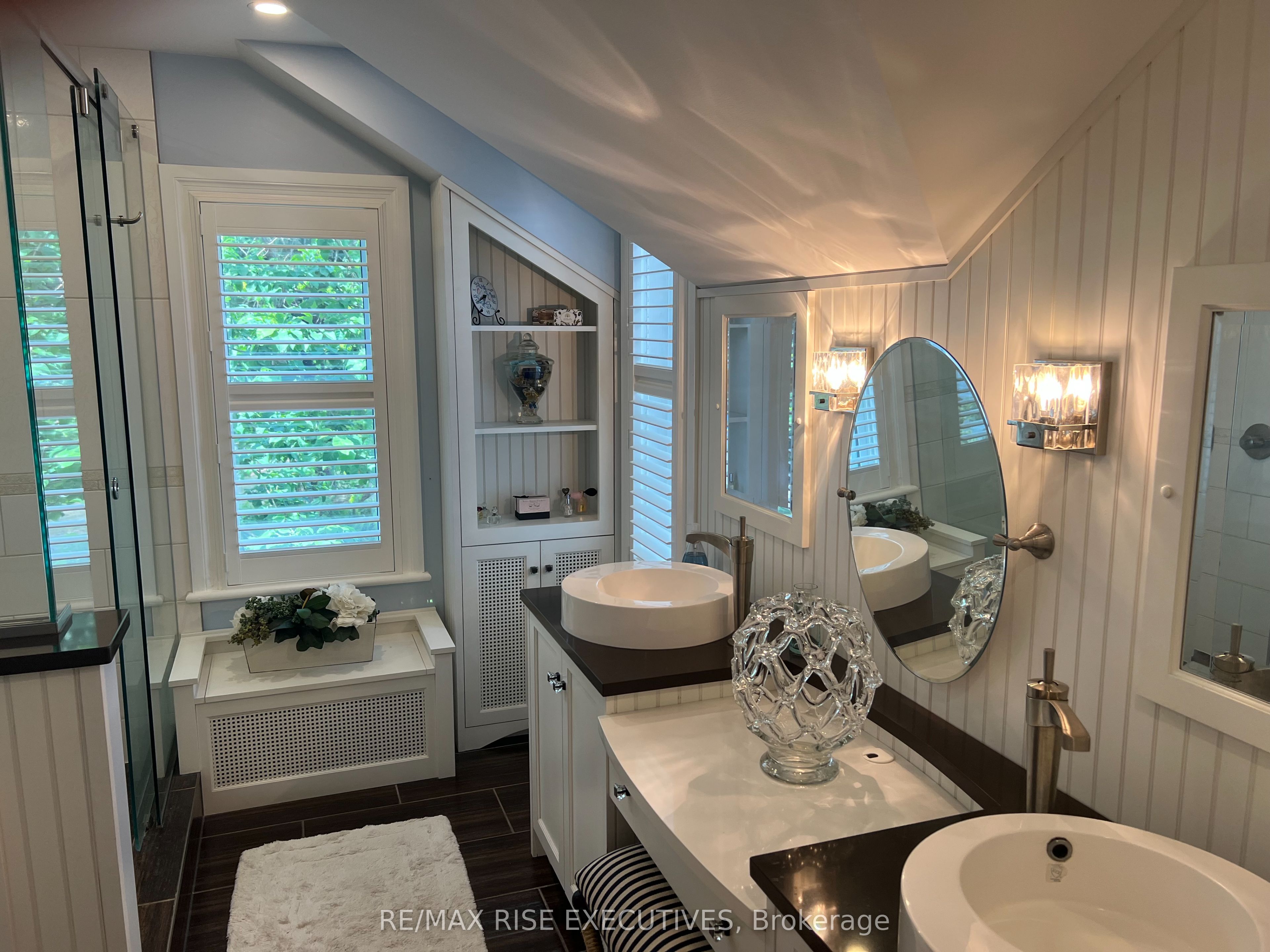 105 Fraser Lane Property Photo 18