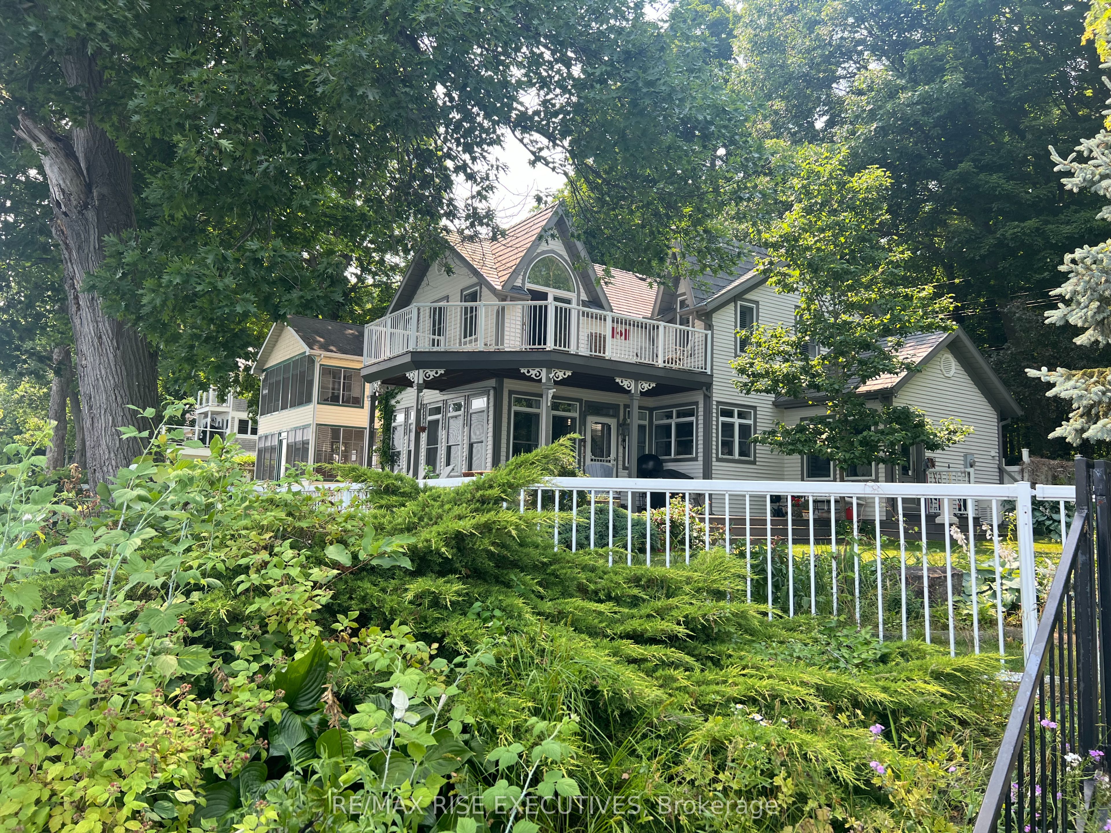 105 Fraser Lane Property Photo 25