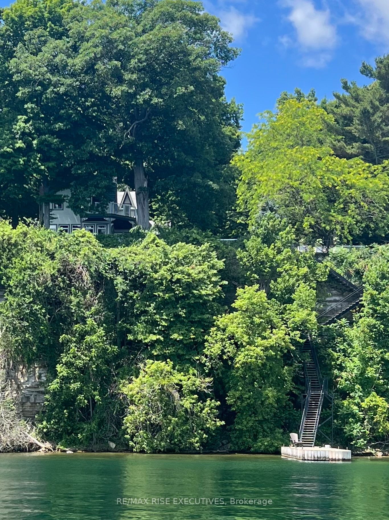 105 Fraser Lane Property Photo 28