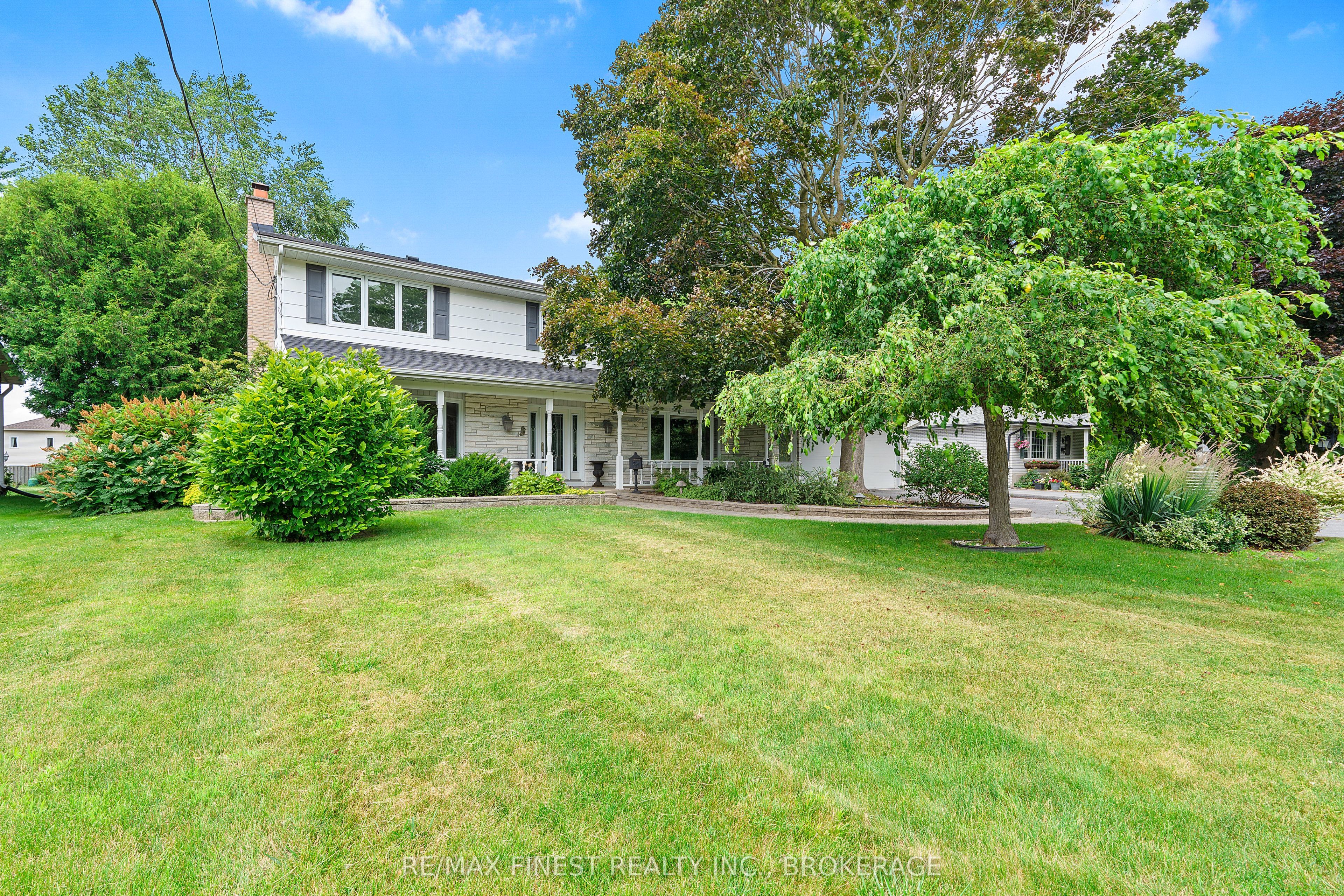 1021 Sydenham Road Property Photo 1