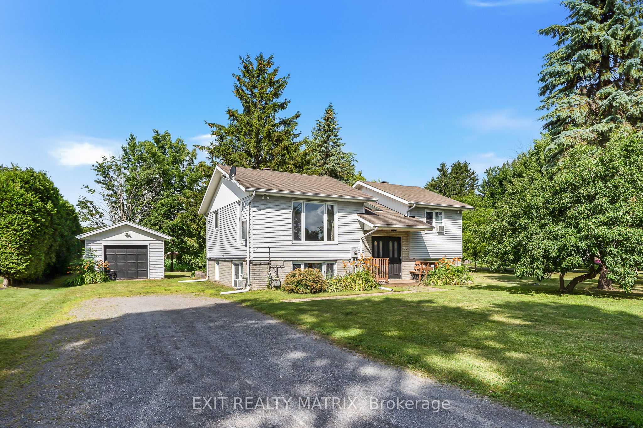 17 Casselman Street