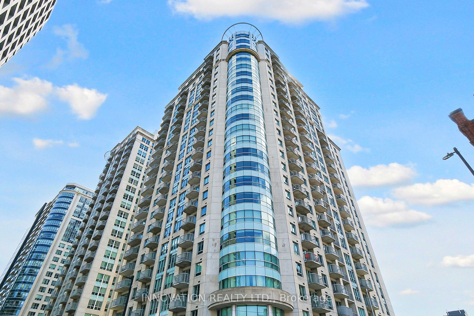 200 Rideau St Property Photo 1