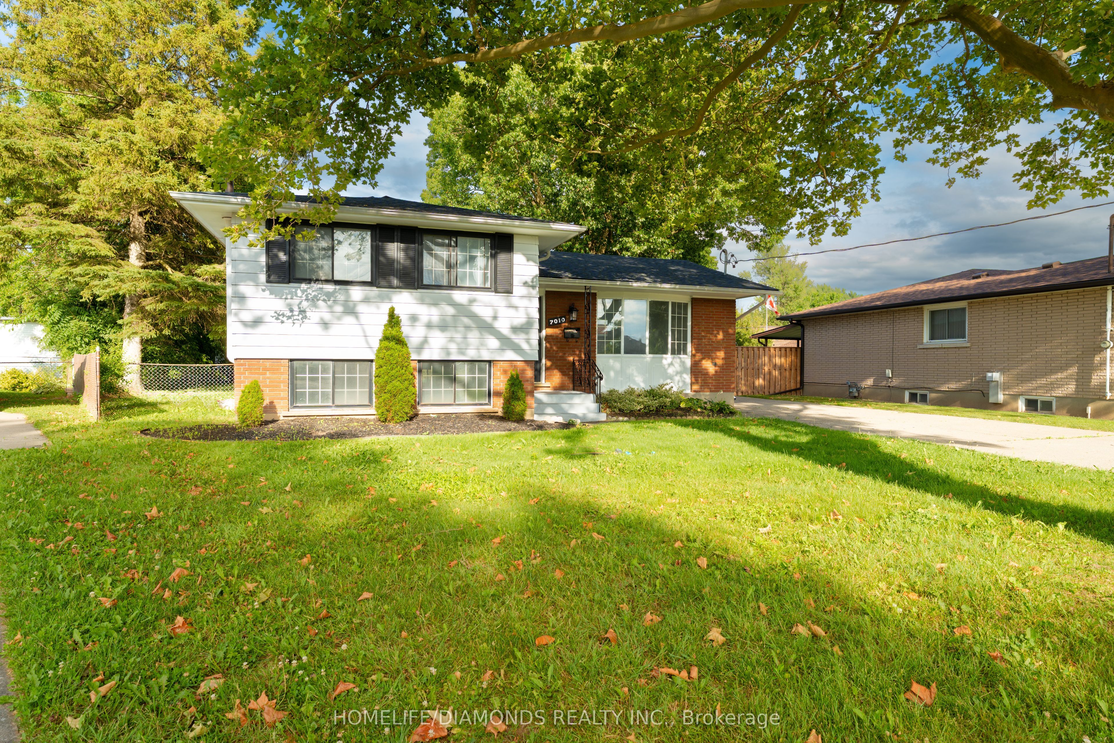 7010 Whitman Avenue Property Photo 1