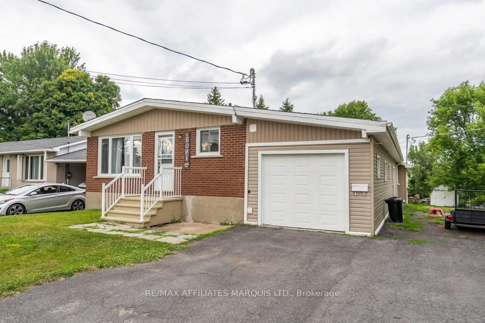 5697 Highway 138 Property Photo 1