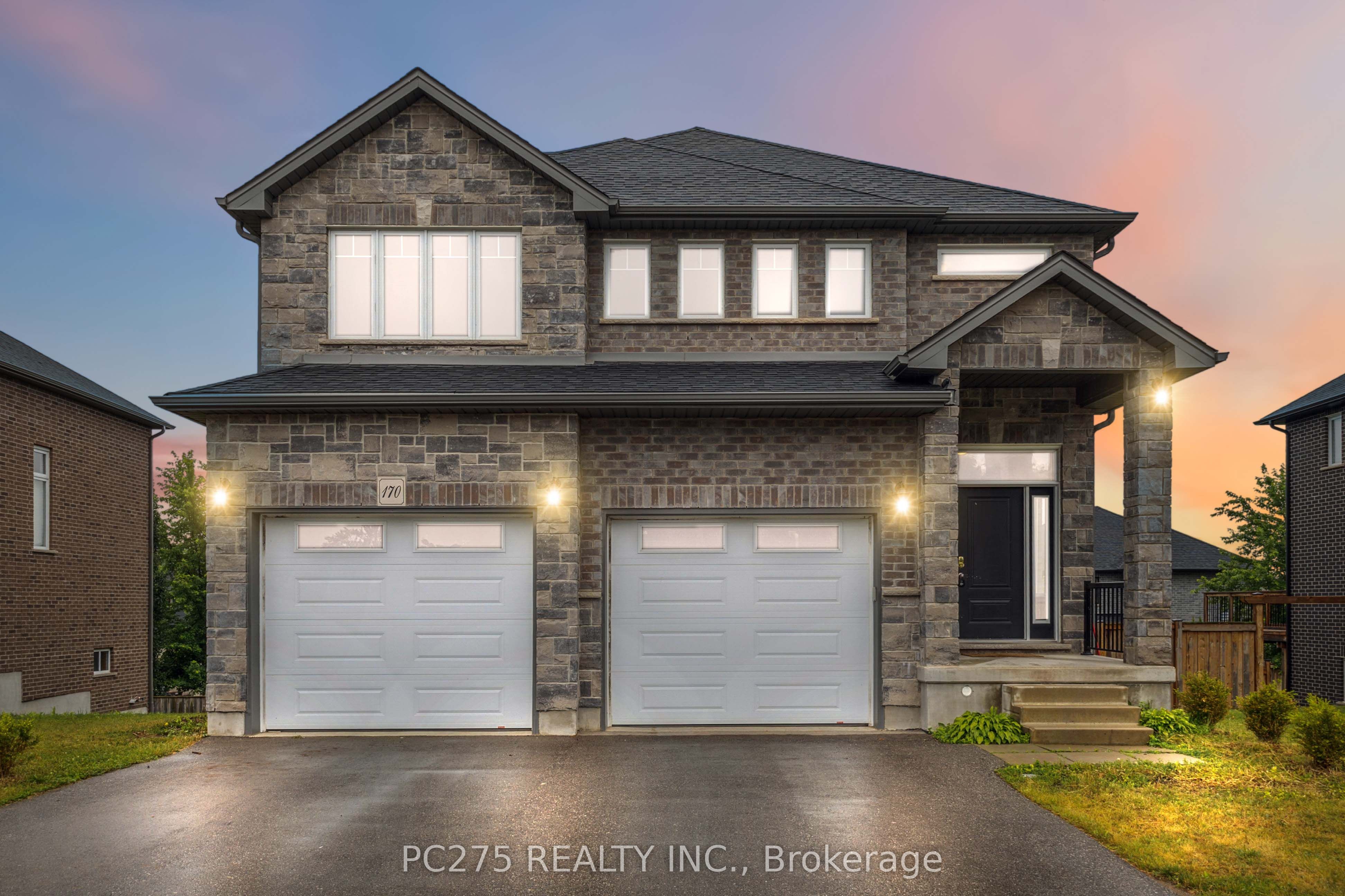 170 Queen St