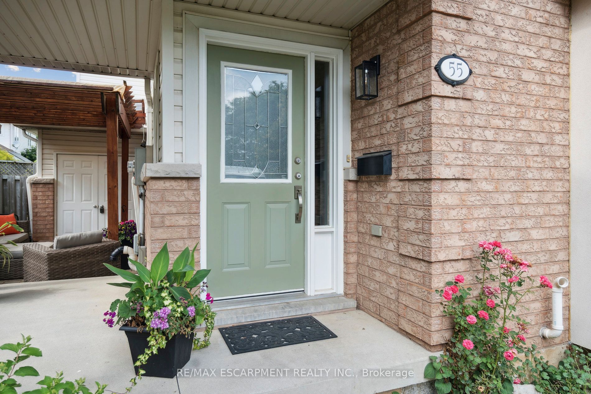 55 Valridge Drive Property Photo 2