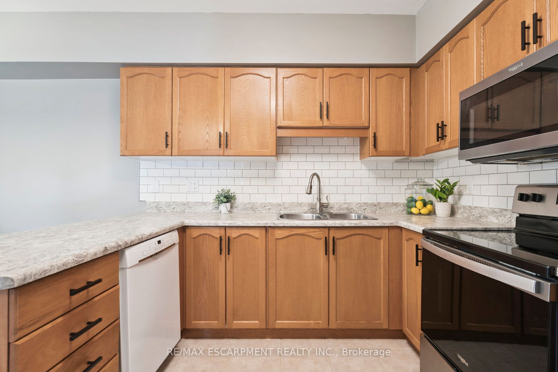 55 Valridge Drive Property Photo 10