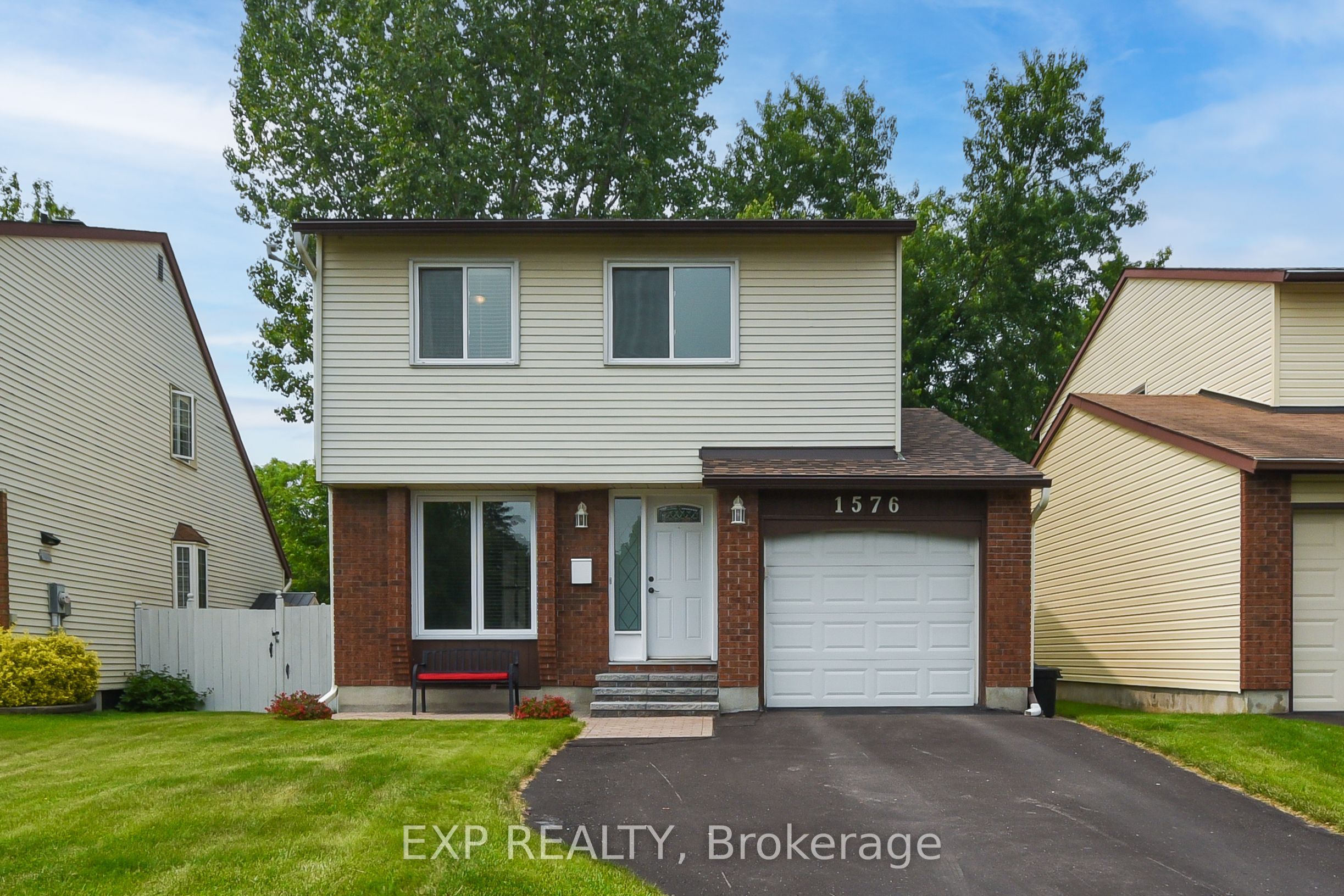 1576 St Georges Street Property Photo 1