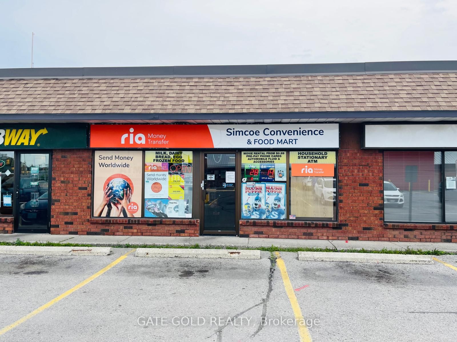 8 Queensway N/a E 3 Property Photo 1