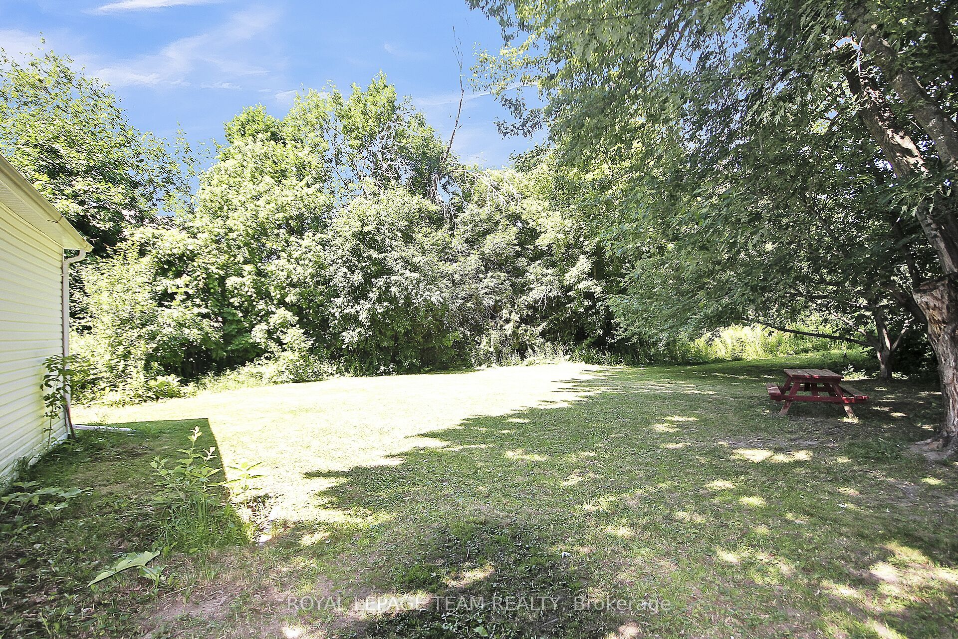 1429 Balmoral Drive N Property Photo 15