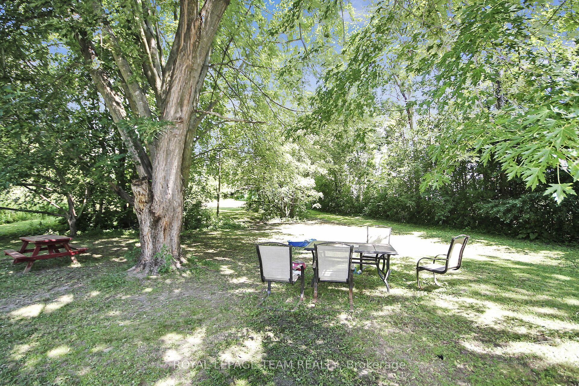 1429 Balmoral Drive N Property Photo 16