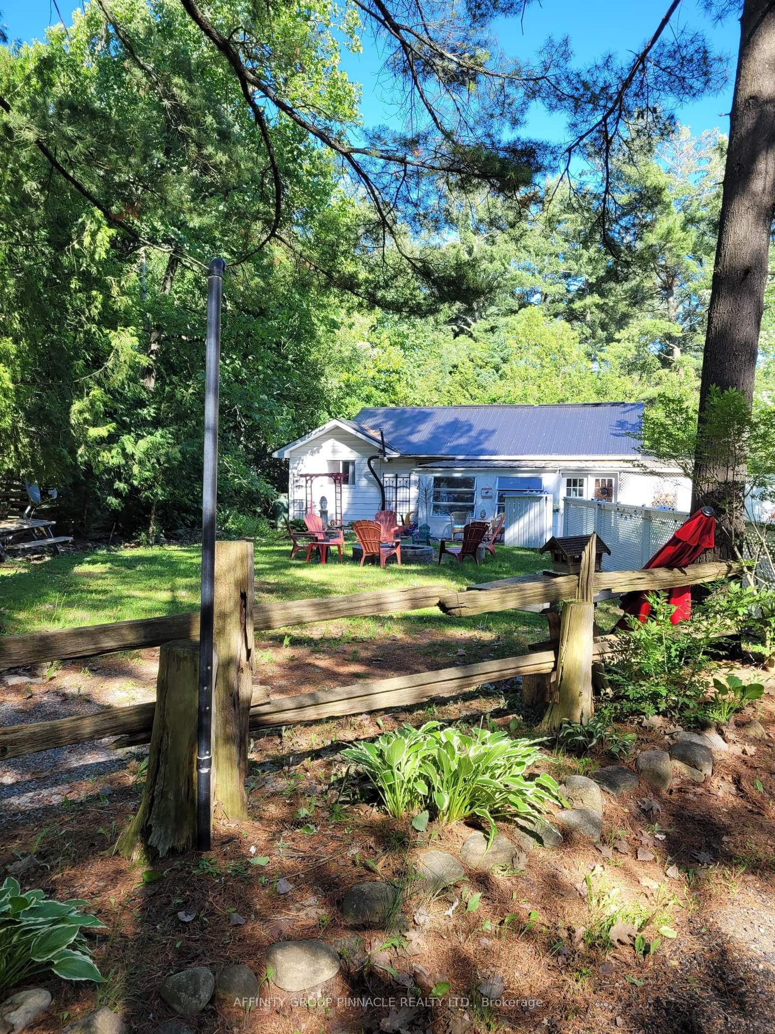 8 Parkhill Dr Property Photo 1