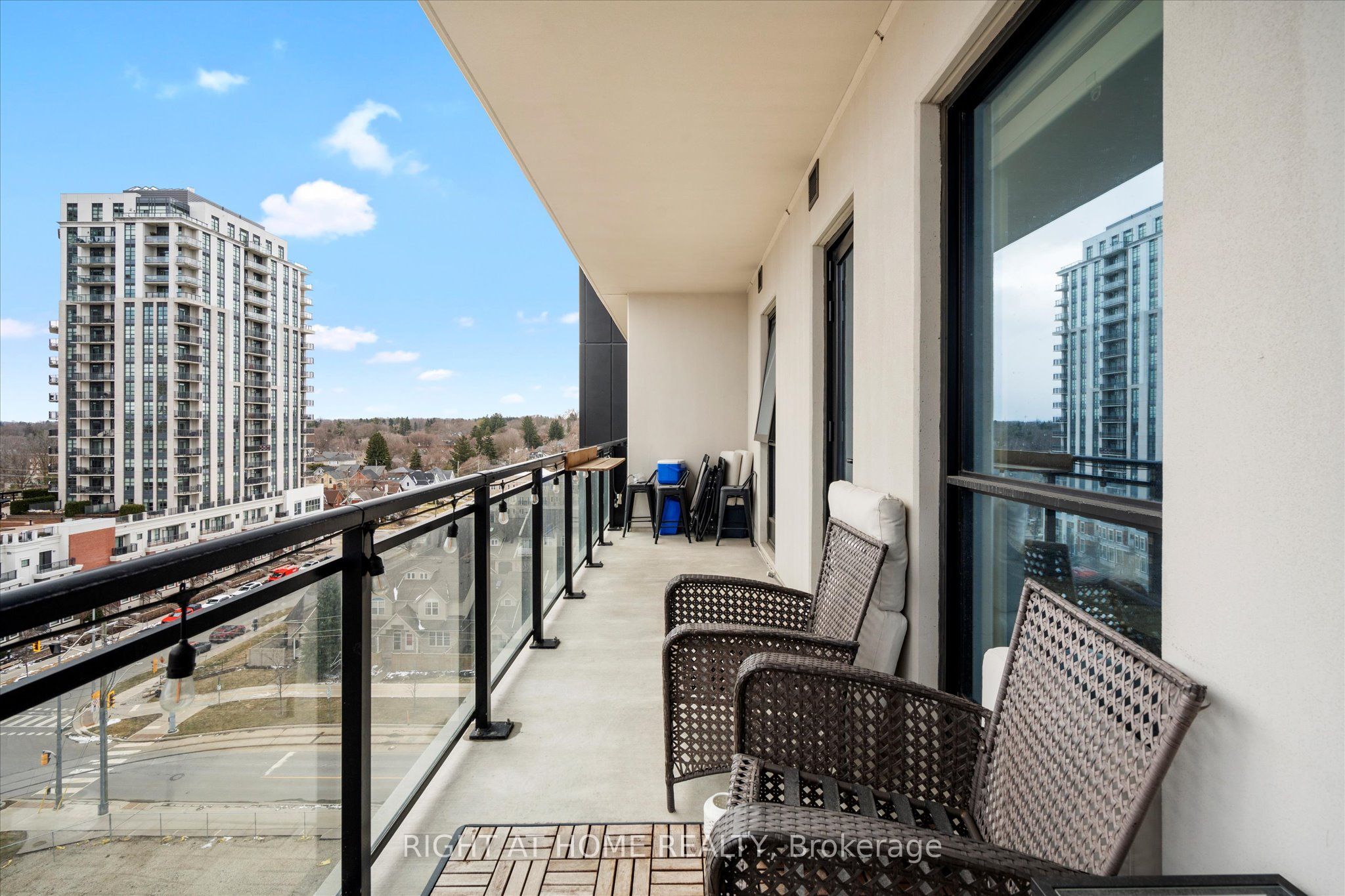 181 King Street S 806 Property Photo 16