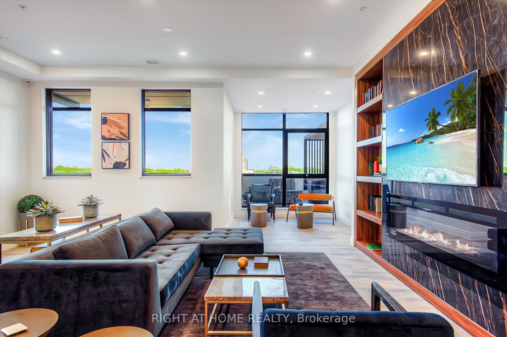 181 King Street S 806 Property Photo 22