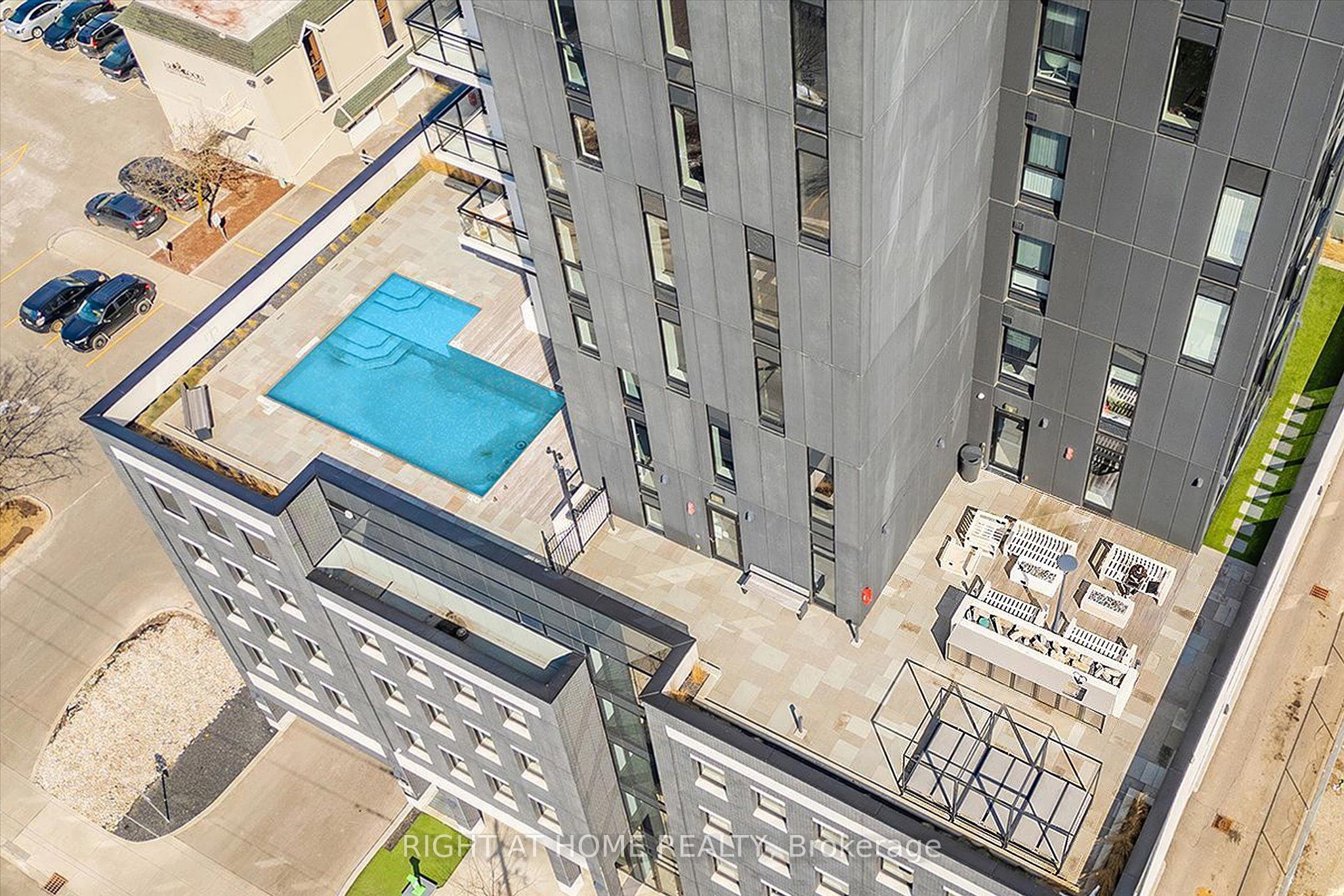 181 King Street S 806 Property Photo 23