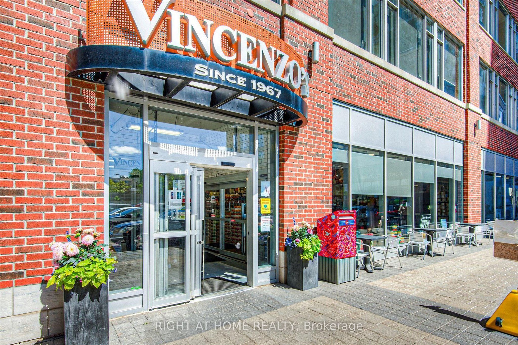 181 King Street S 806 Property Photo 26