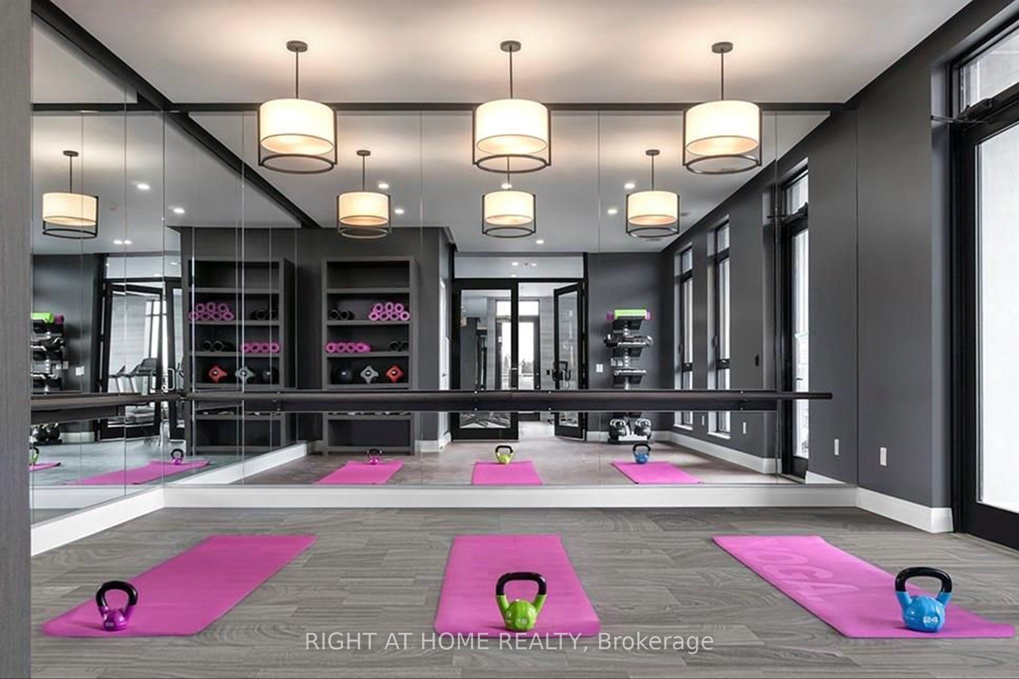 181 King Street S 806 Property Photo 27