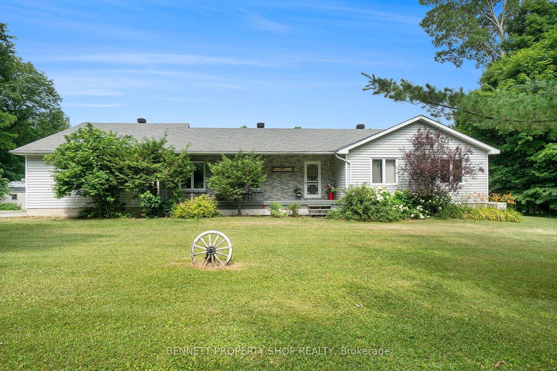 3223 Bolingbroke Road Property Photo 1