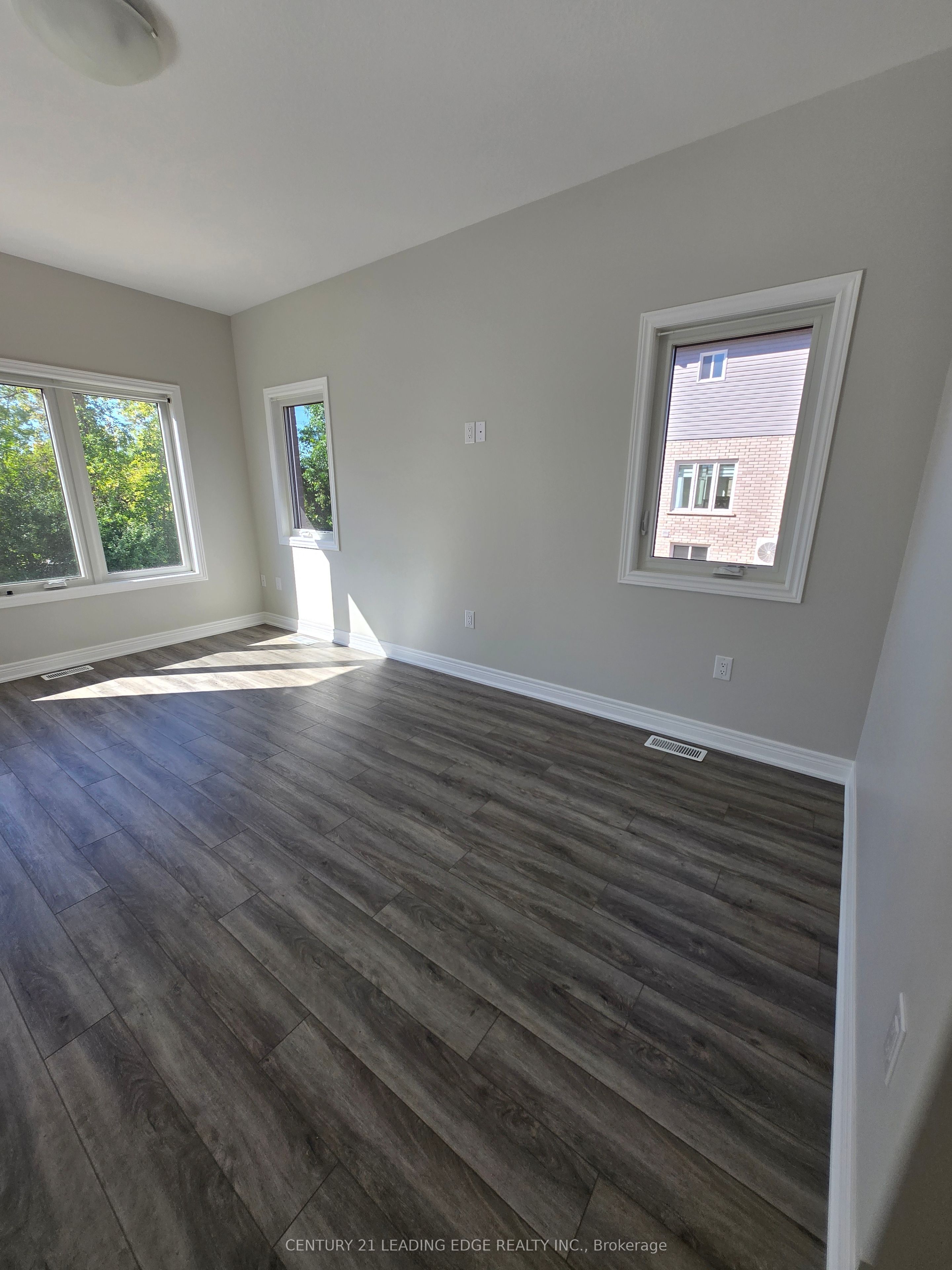 66 Willson Drive Upper Property Photo 12