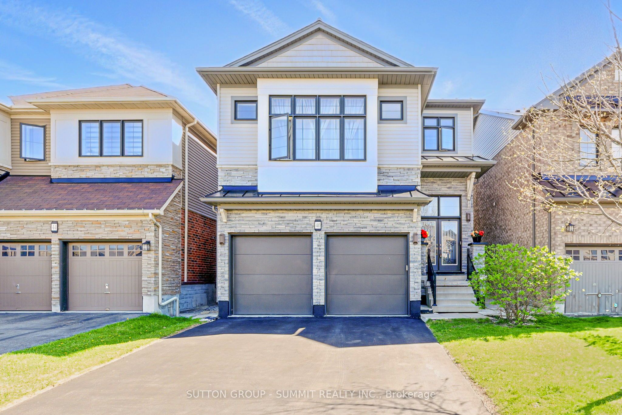 40 Aldgate Ave Property Photo 1