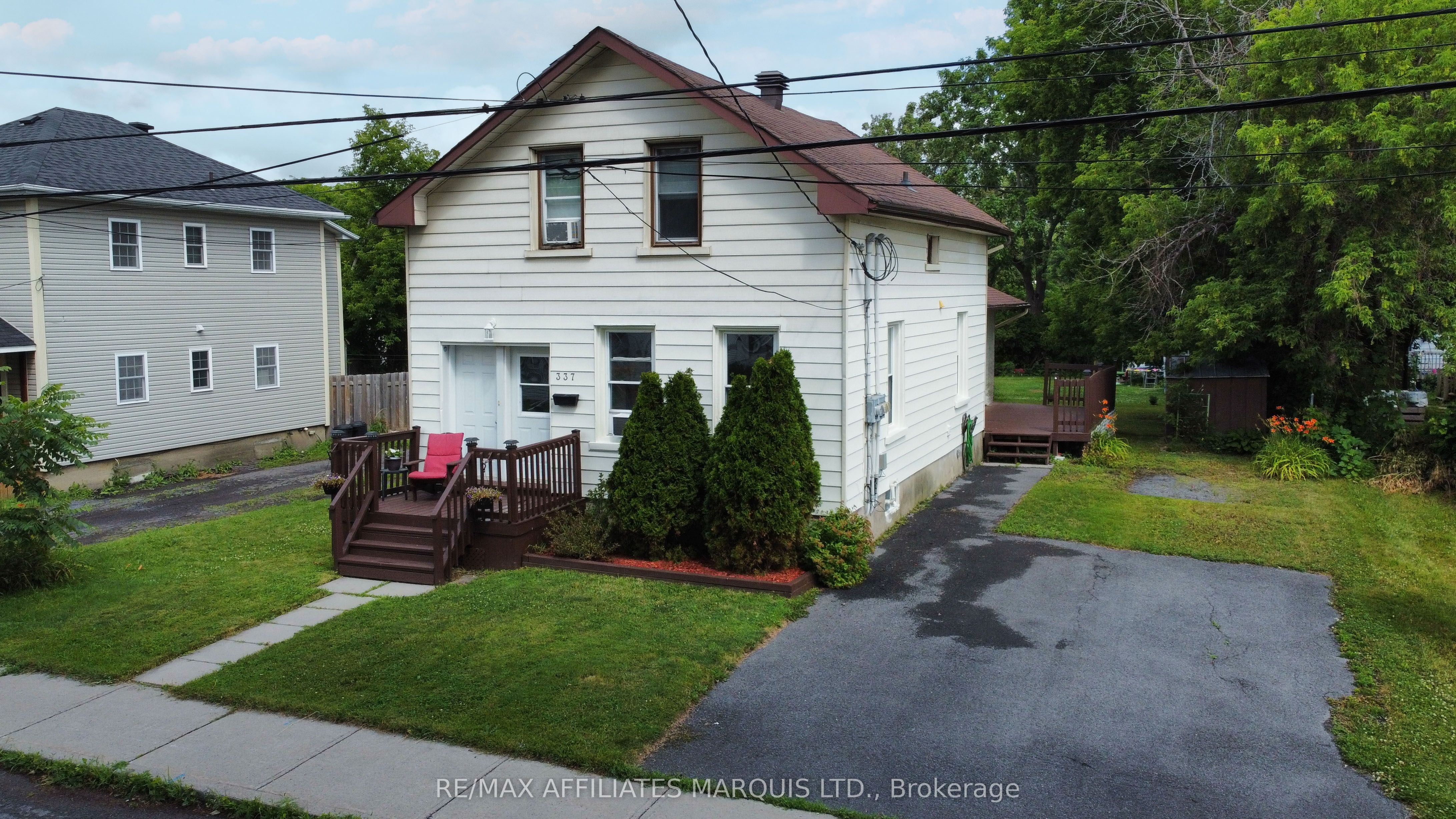 337 Sixth Street E Property Photo 1