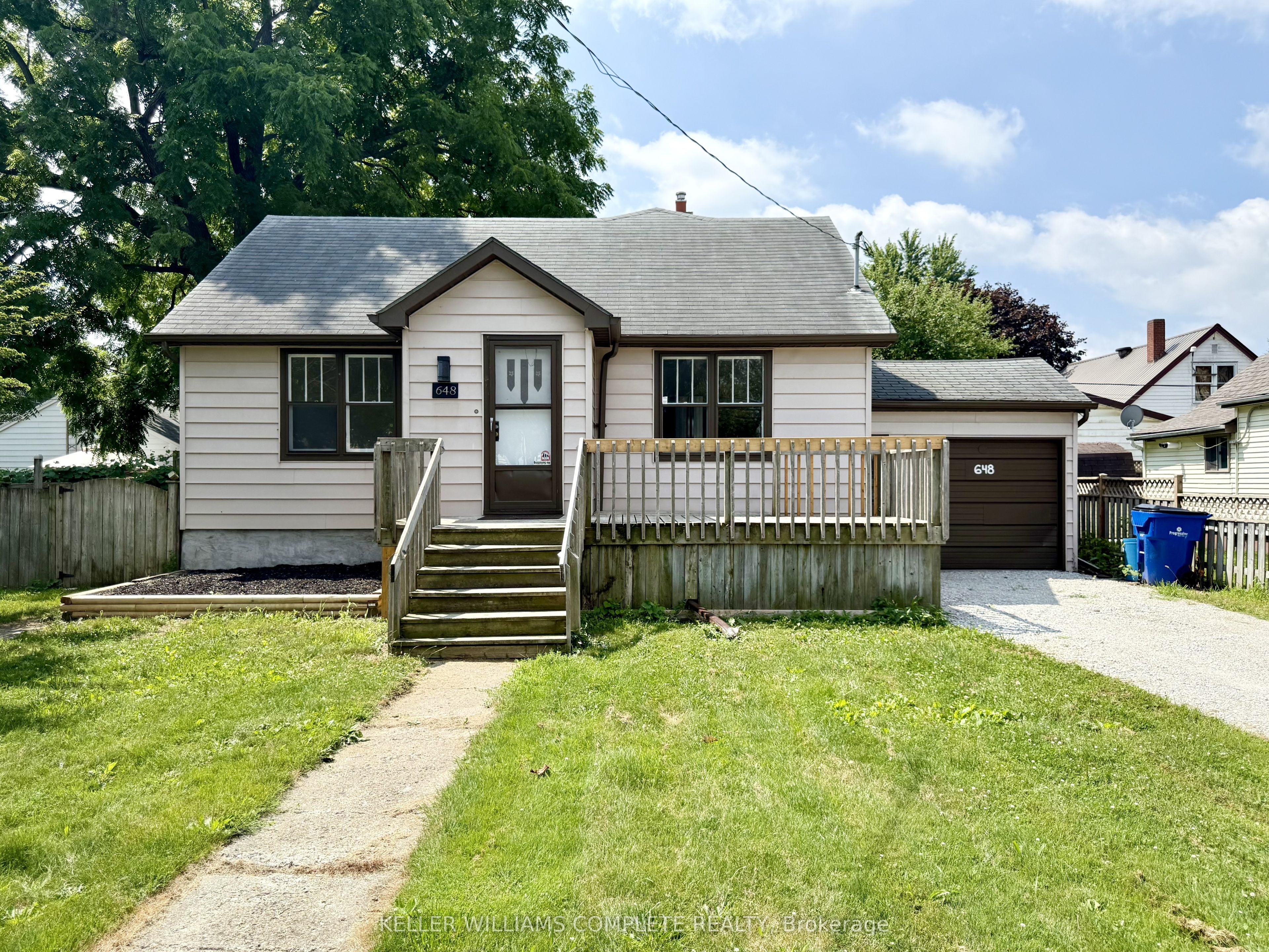 648 Wallace St Property Photo 1