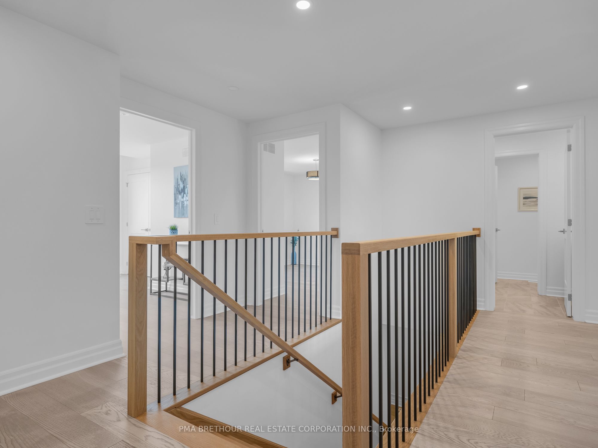7543 Splendour Drive Property Photo 20