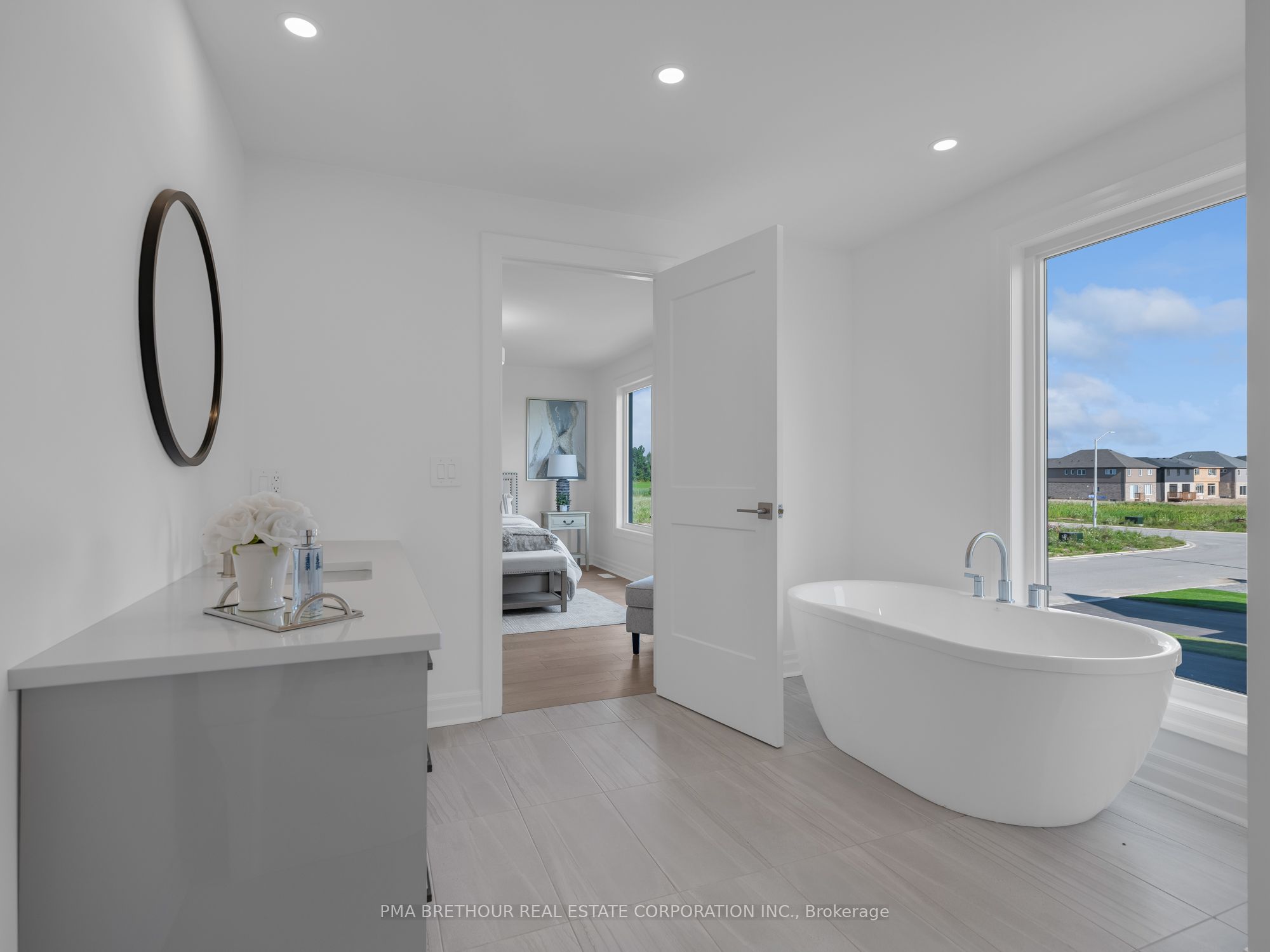 7543 Splendour Drive Property Photo 37