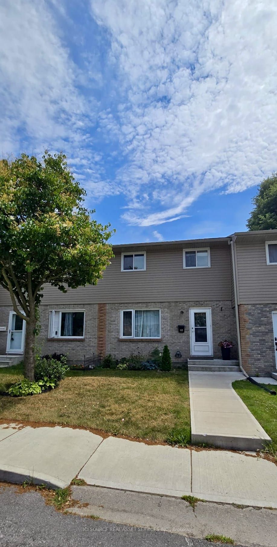 157 Rosemund Cres Property Photo 1