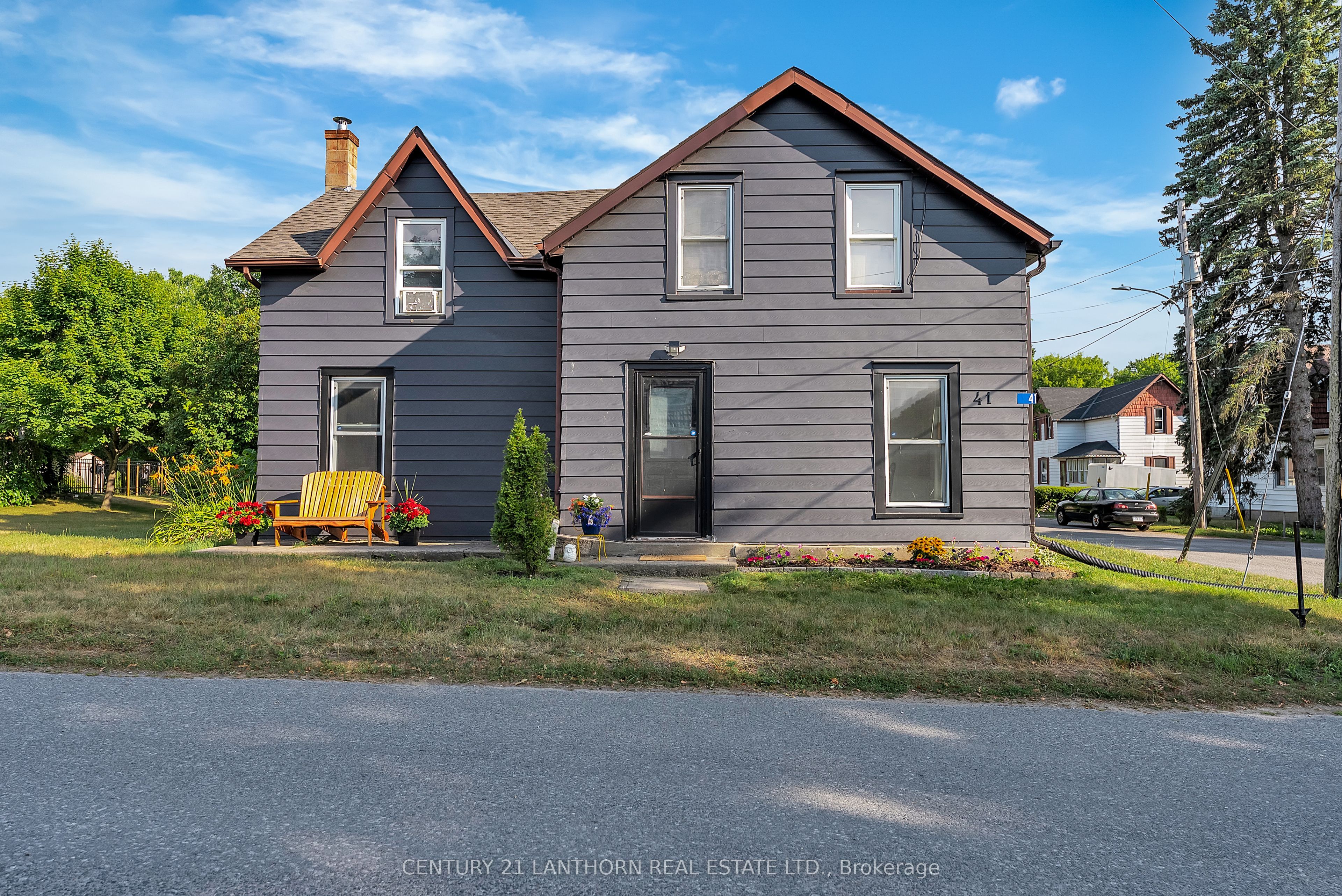 41 Wallace Street Property Photo 1