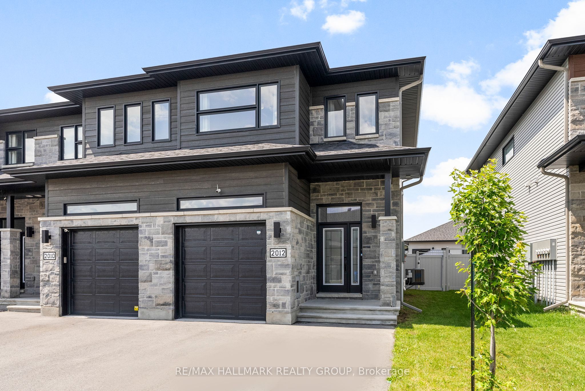 2012 Berne Street Property Photo 1