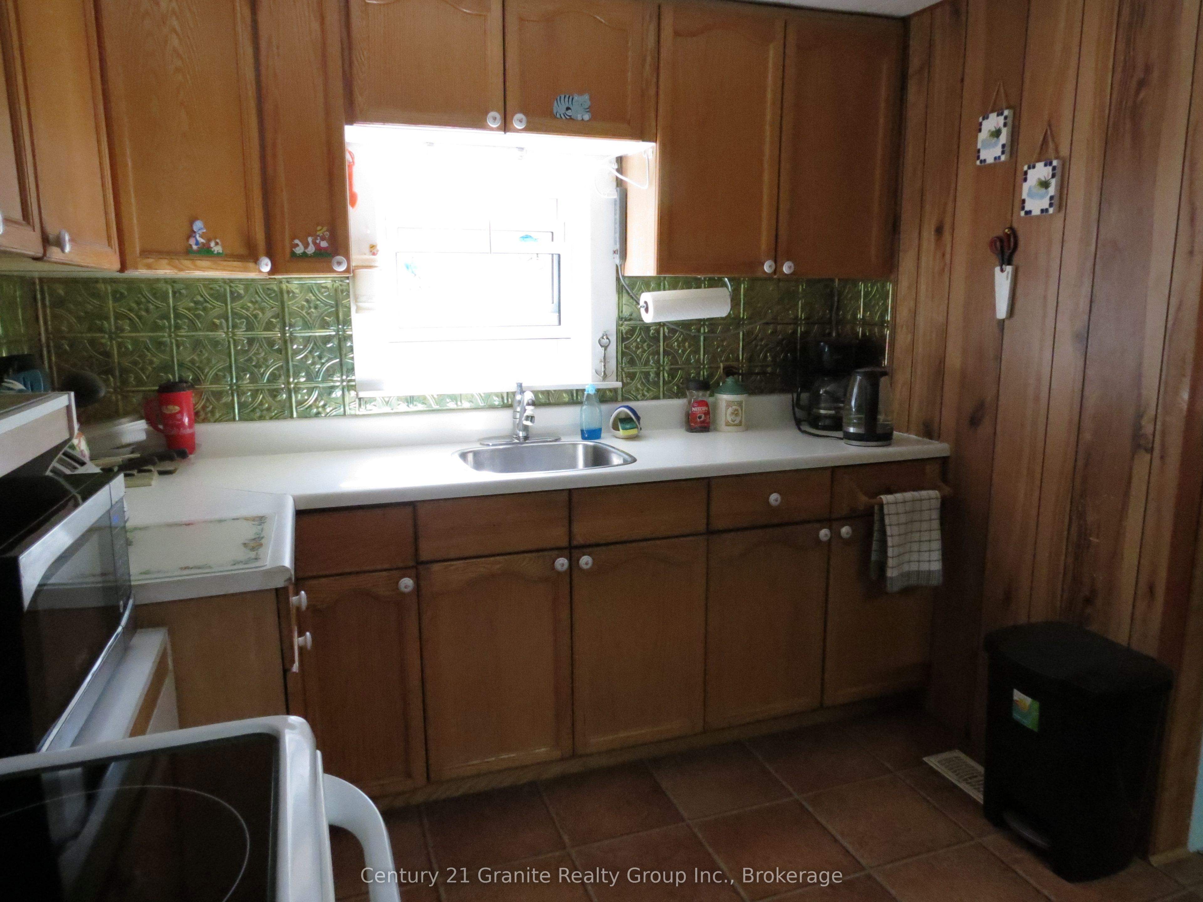 1053 Buttercup Drive Property Photo 4