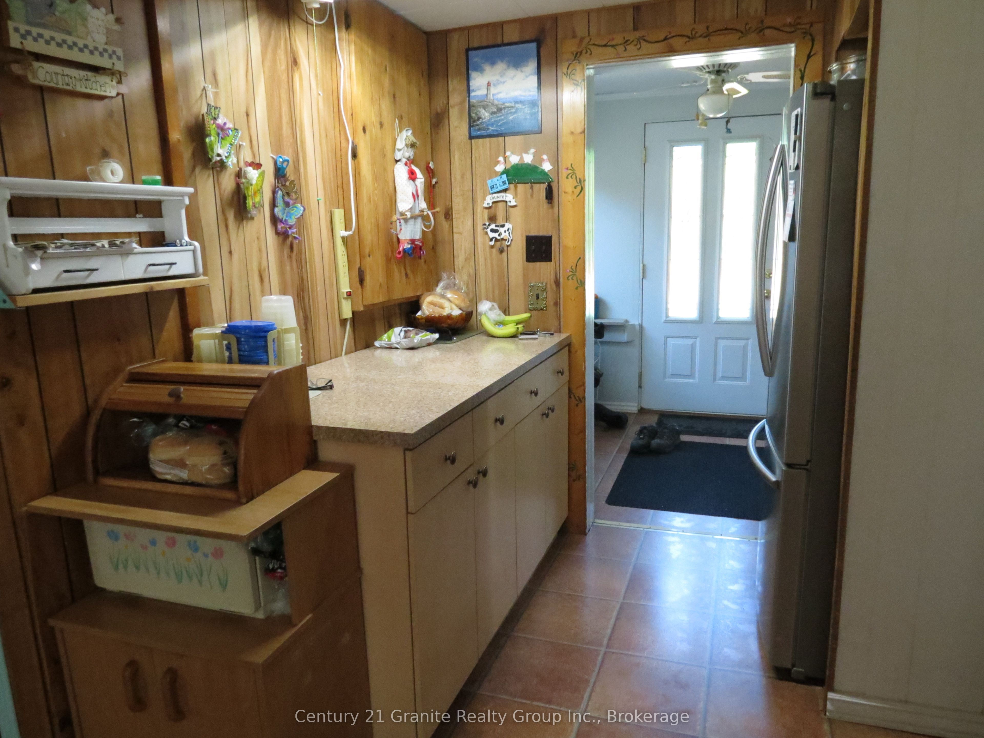 1053 Buttercup Drive Property Photo 5